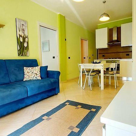 Colors Pool Apartment บาร์โดลิโน ภายนอก รูปภาพ